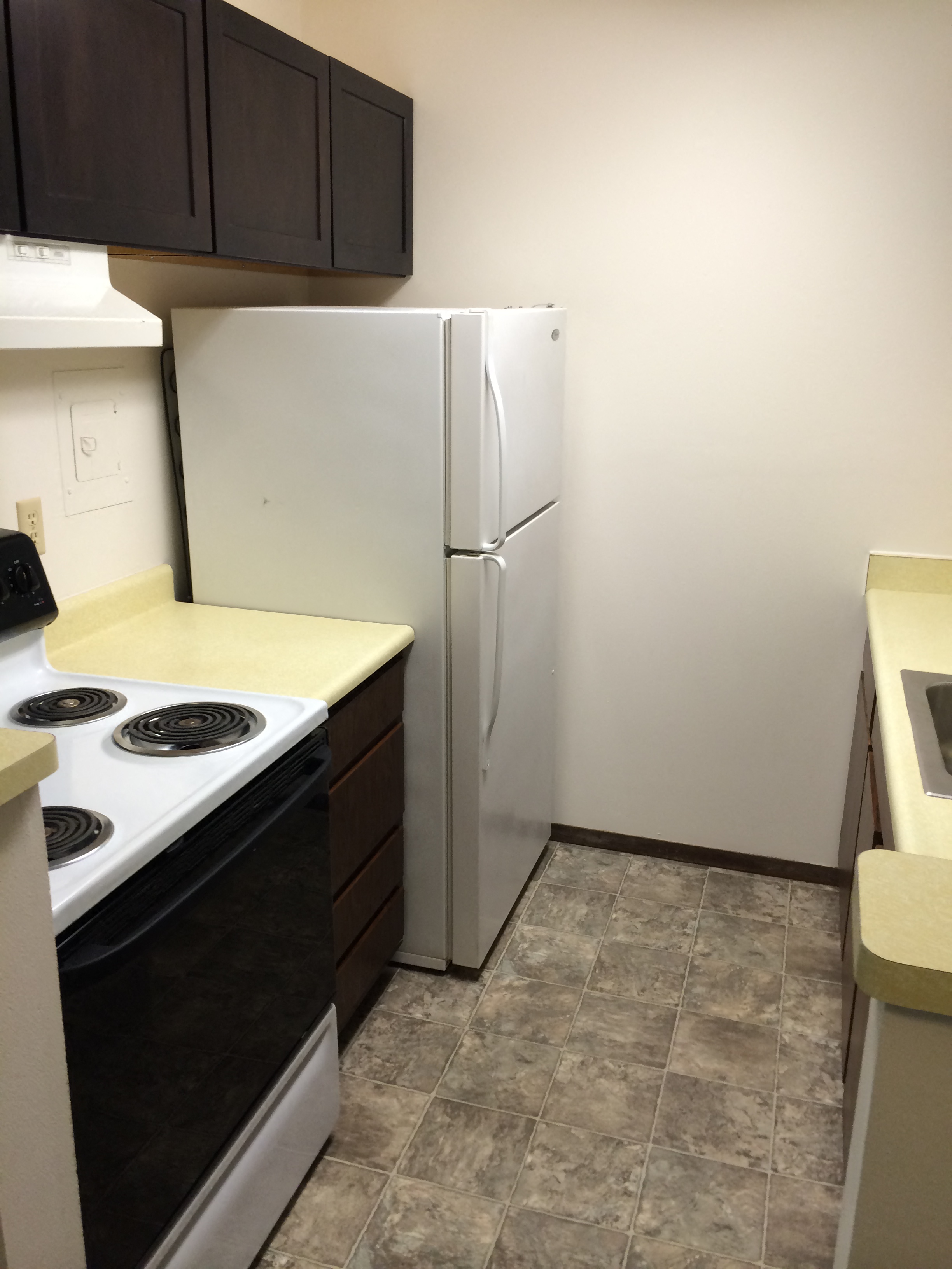 Photos and Video of Country Glenn Apartments in Lodi, WI